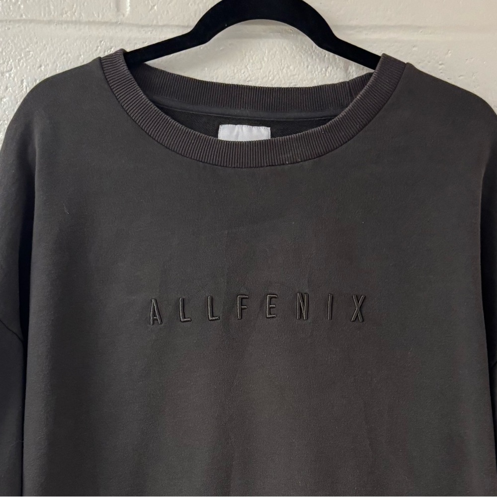 Women’s Allfenix Dark Grey Women’s Crewneck Sweater Size Large
